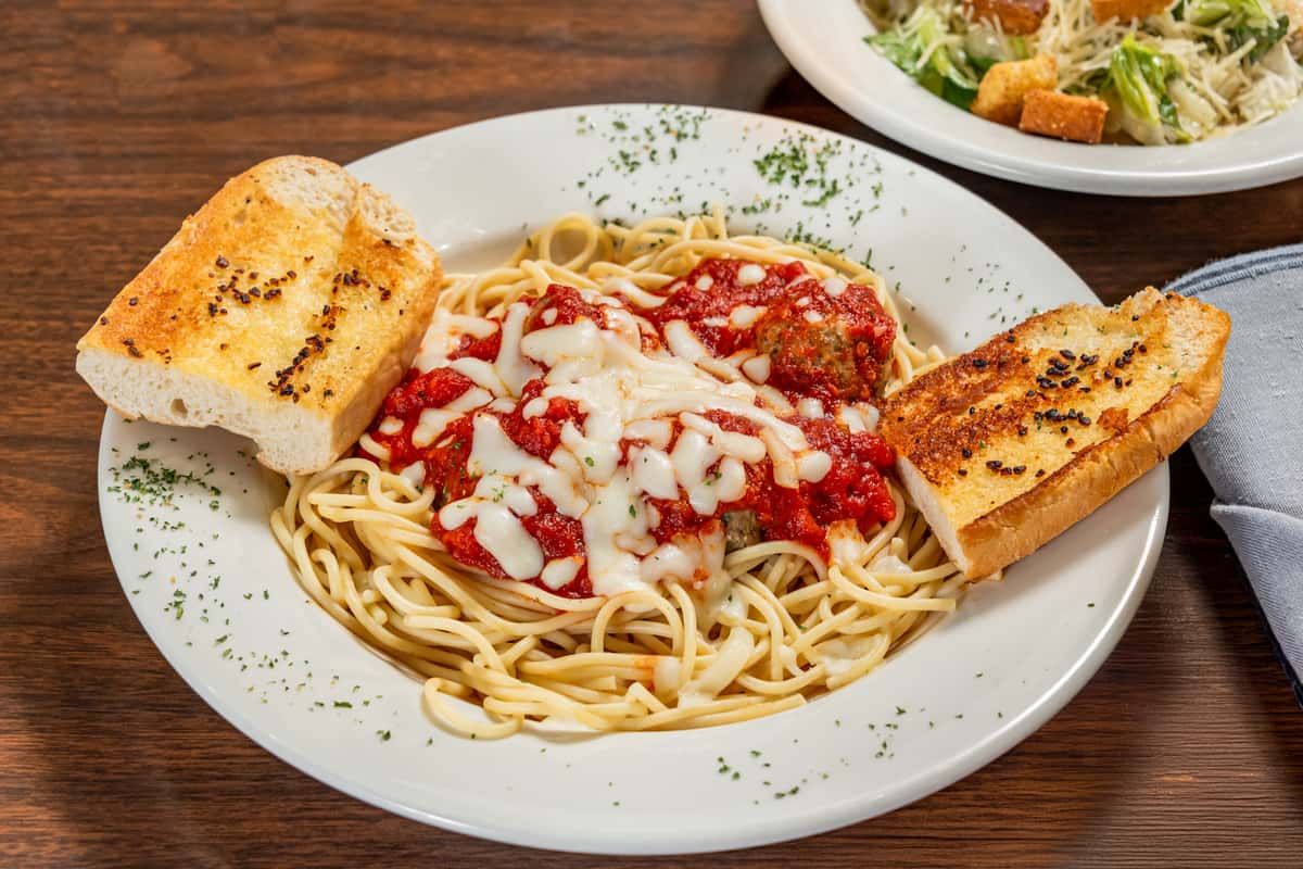 Spaghetti And Meatball Dinner