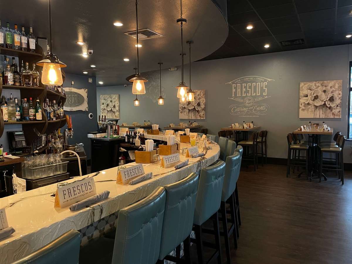Frescos Southern Kitchen & Bar interior bar with seating