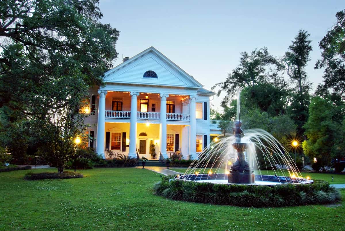home exterior with fountain
