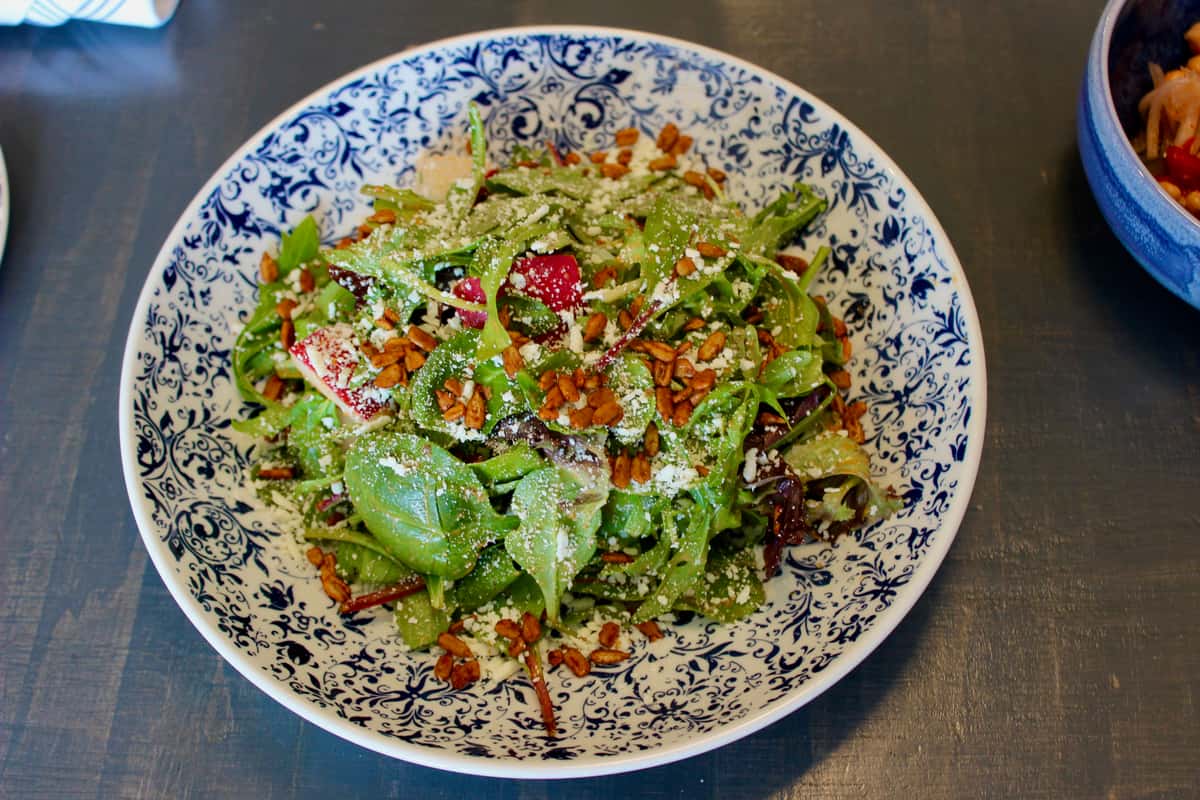 Organic Greens Salad, image size:1200x800