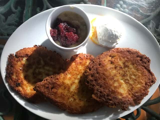 schnitzel with jam and whipped cheese