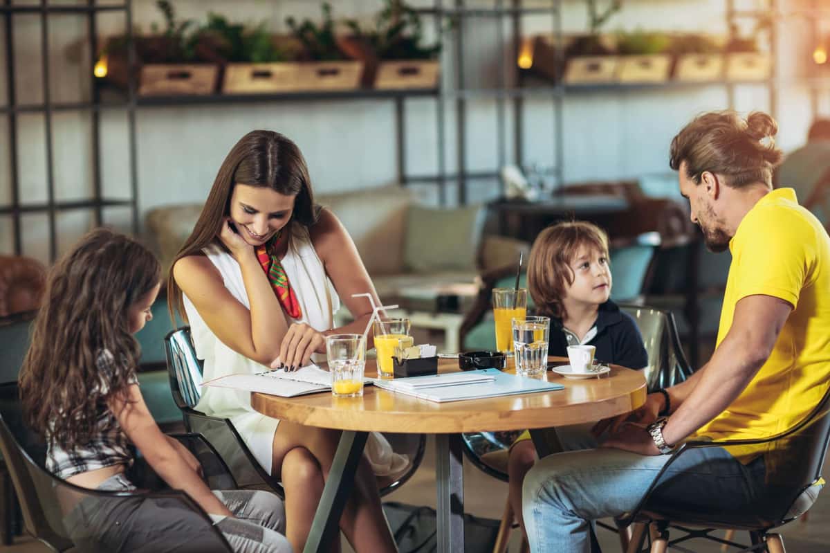 Family dining at Maynardās Restaurant in Silverdale WASHINGTON, Family Dining, Family Restaurants, Family Restaurants in Poulsbo, Family Restaurants in Bremerton