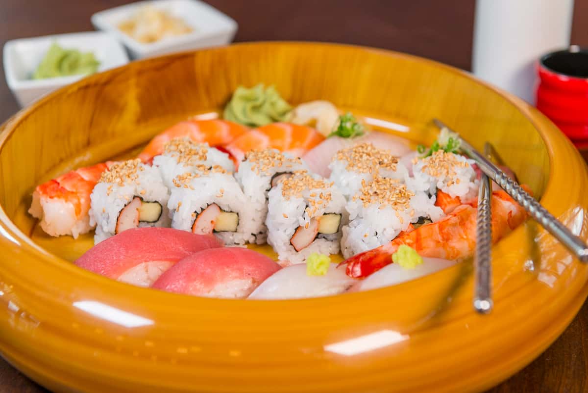 Roy's Sushi Thai & Grill