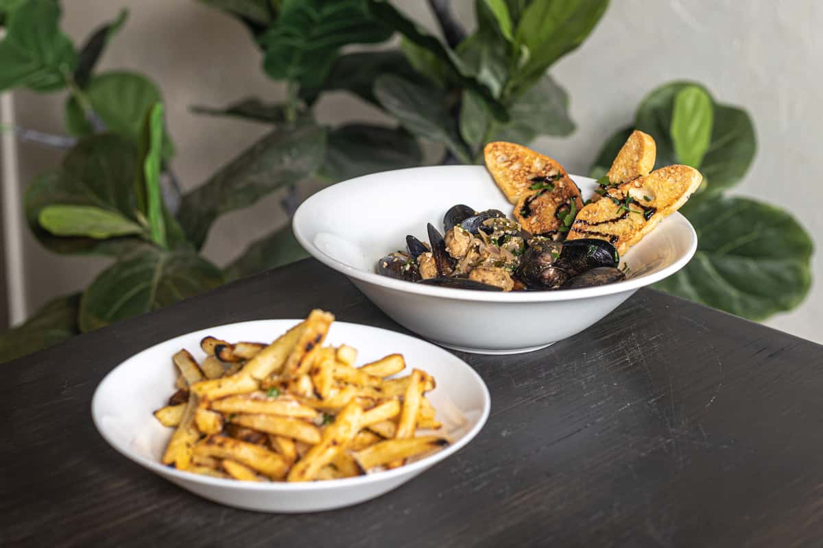mussels & fries