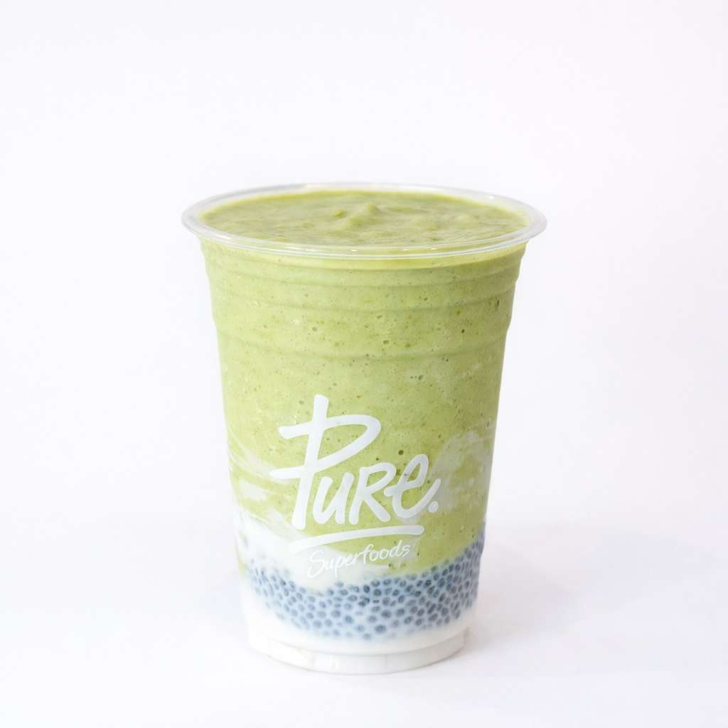 Base: mango , blue spirulina , coconut.
Banana, mango, pineapple, dates, Bee pollen powder, oat milk
Blue spirulina Chia pudding