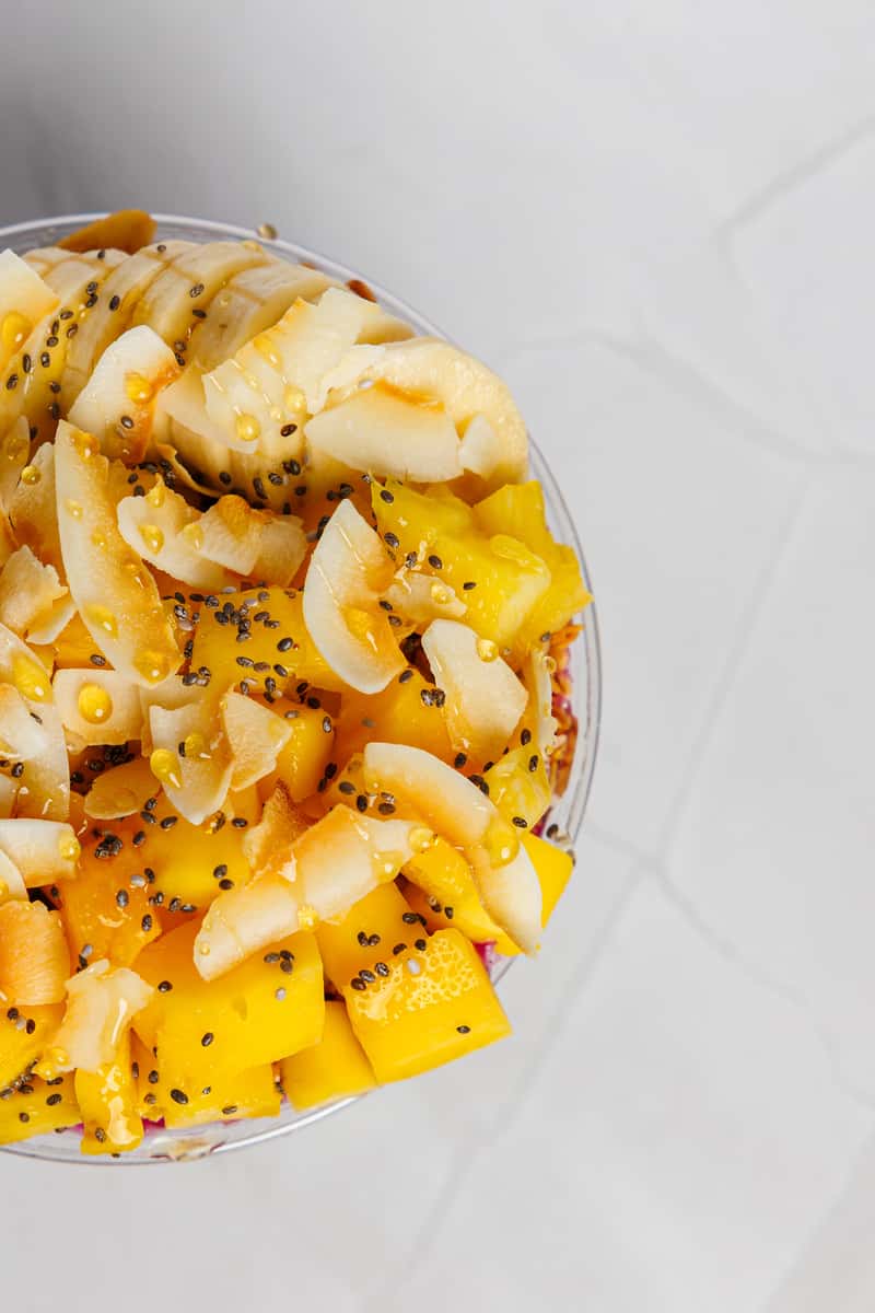 Build your bowl they way you want. Choose your own bases and toppings