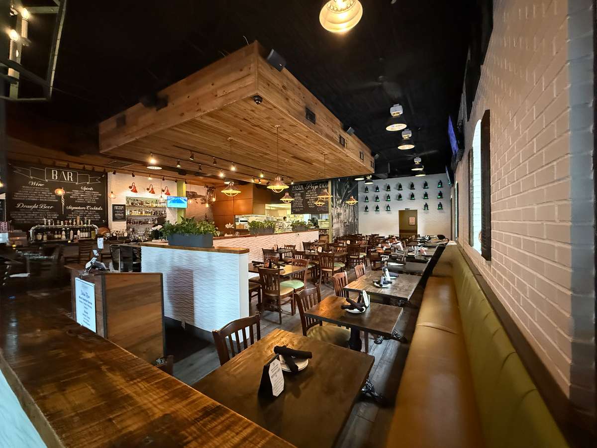 Brookhaven main dining
