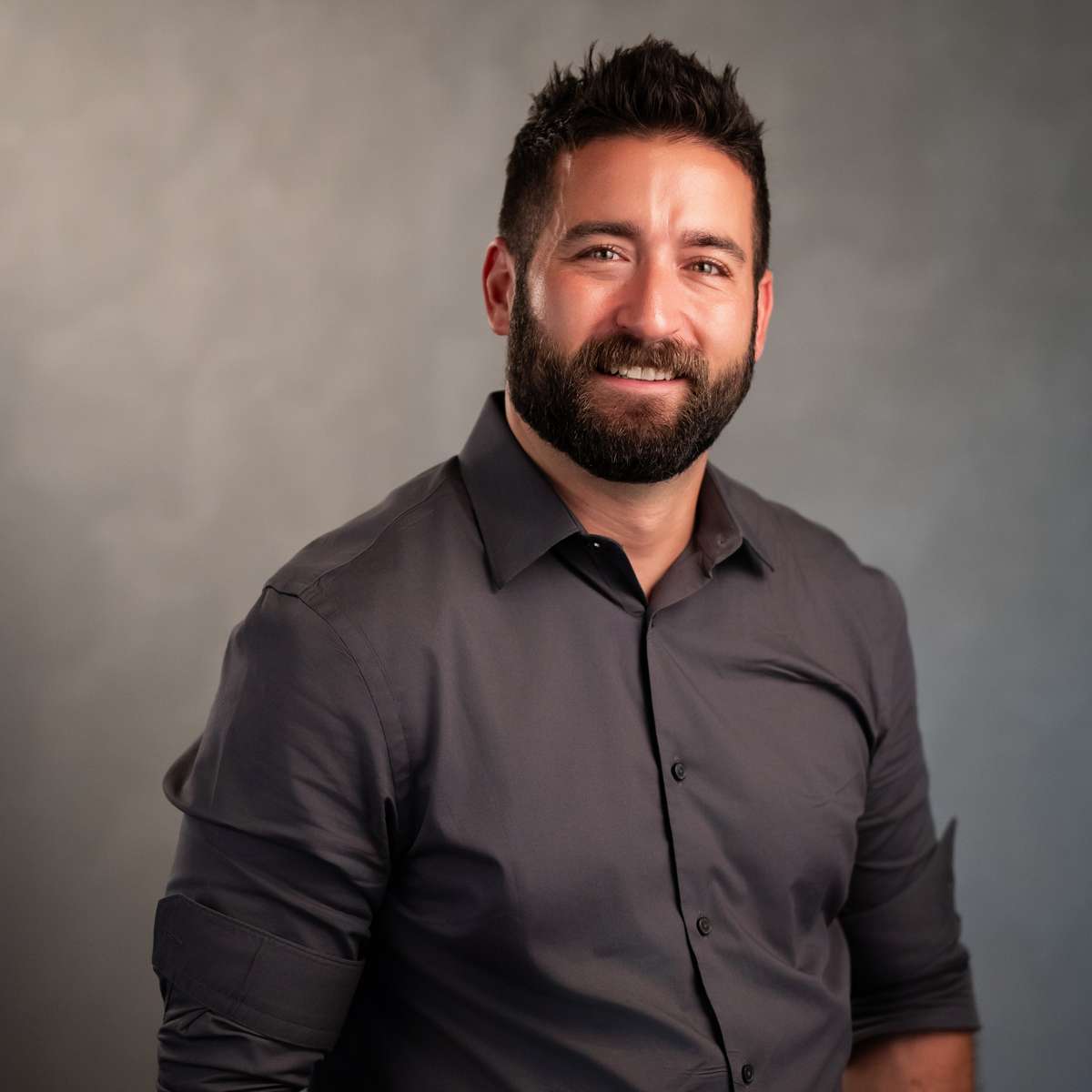 Daniel Headshot