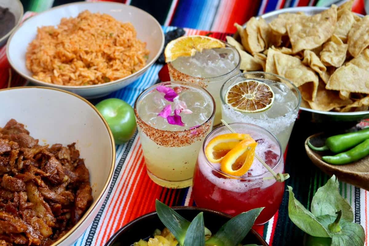 cocktails & mexican food