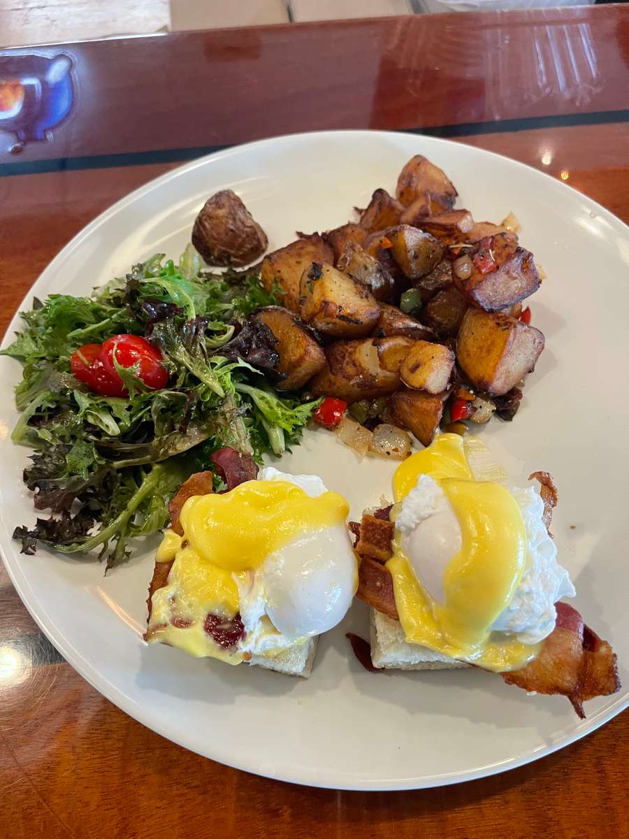 eggs benedict