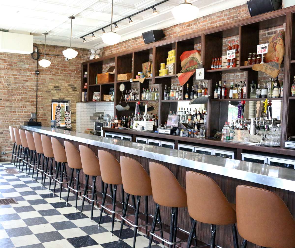 bar