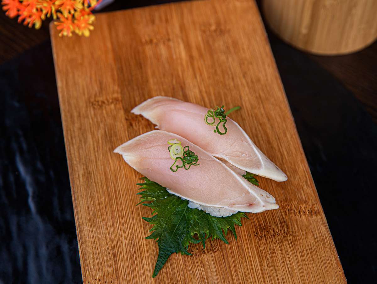 albacore nigiri