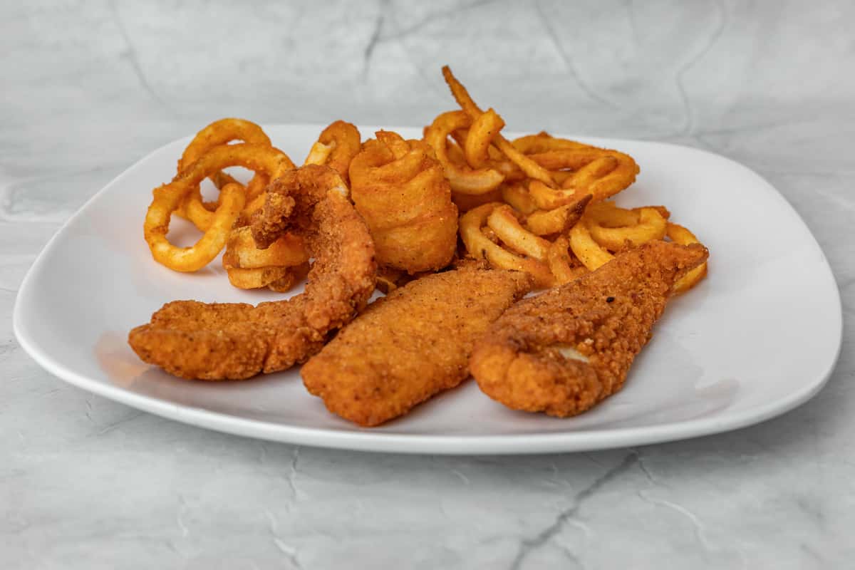 fried flounder platter shot