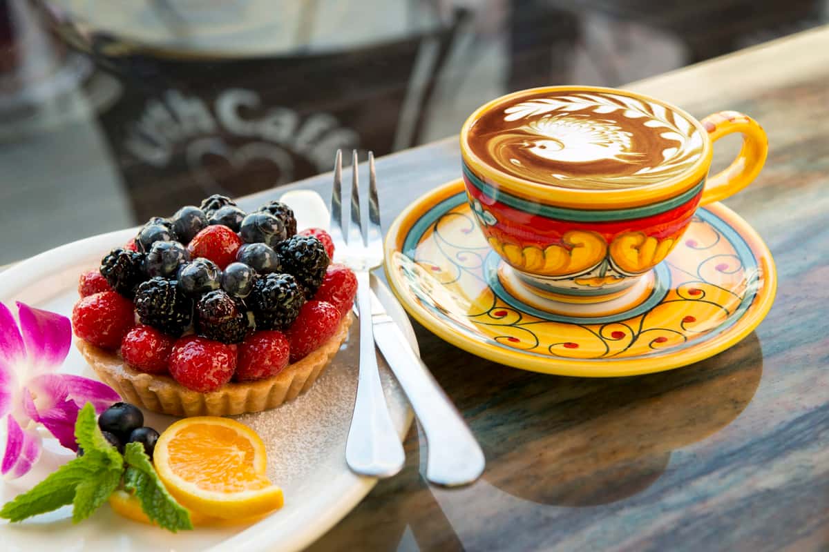 fruit tart and latte
