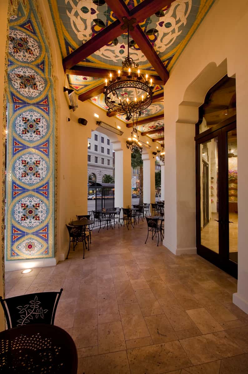 Outdoor patio seating - Urth Pasadena