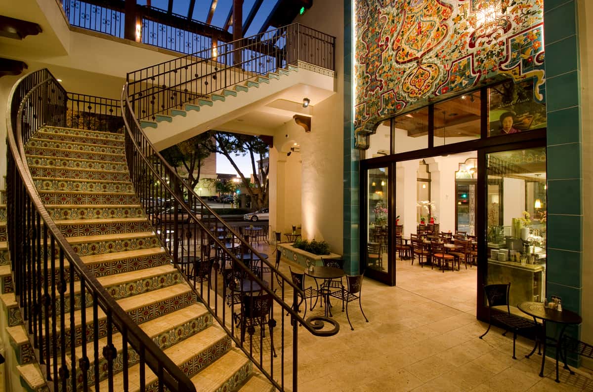 Outdoor curved staircase - Urth Pasadena