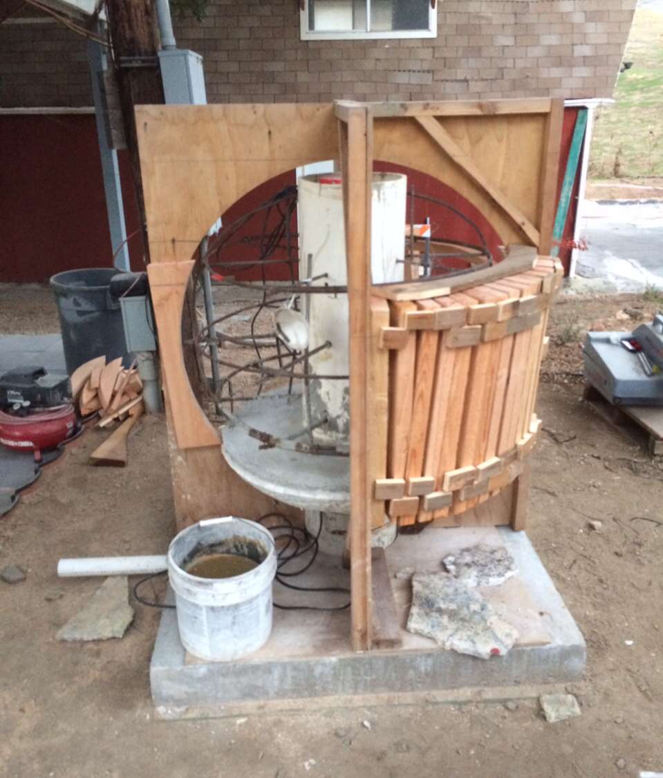 Building structure to hold sphere mold, 
