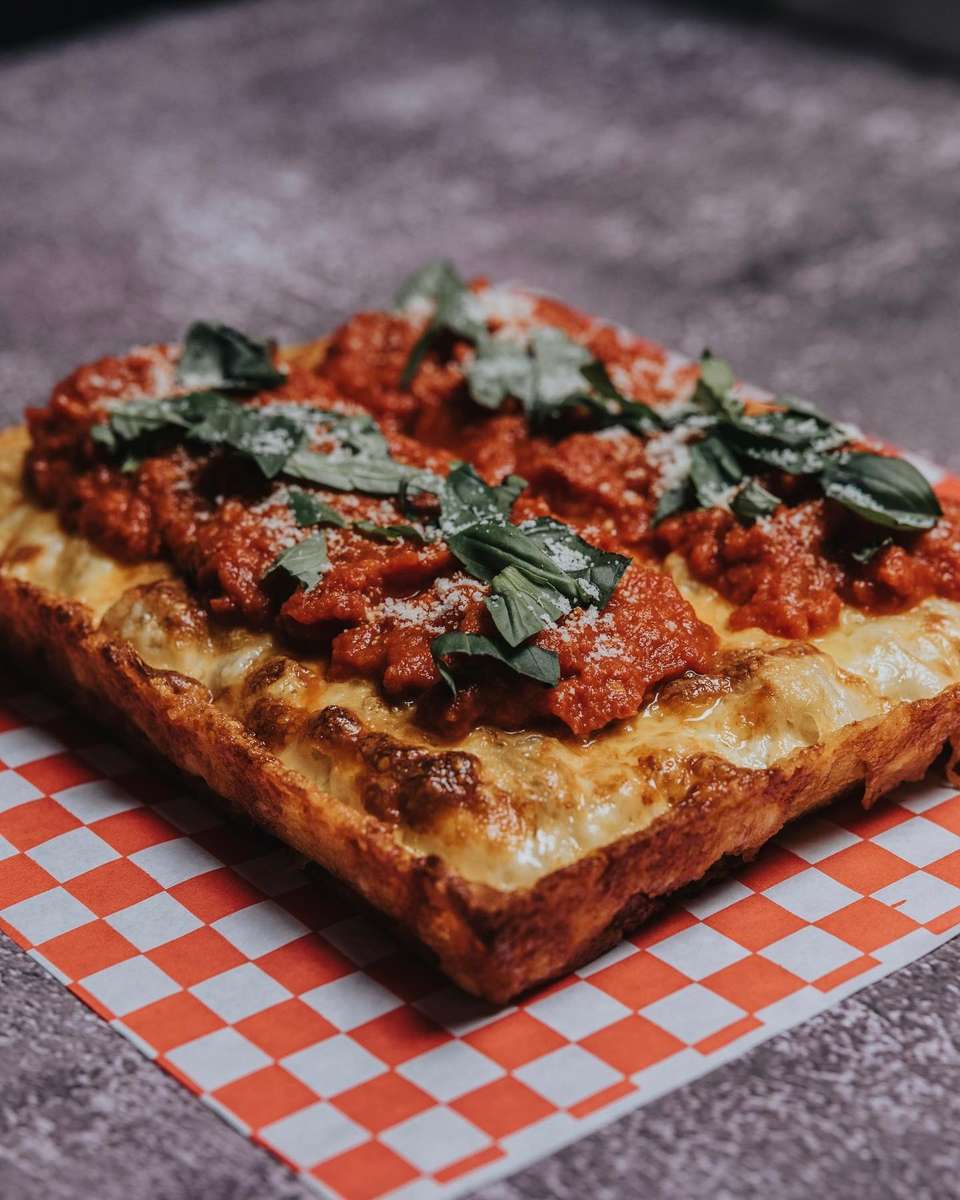 detroit style pizza