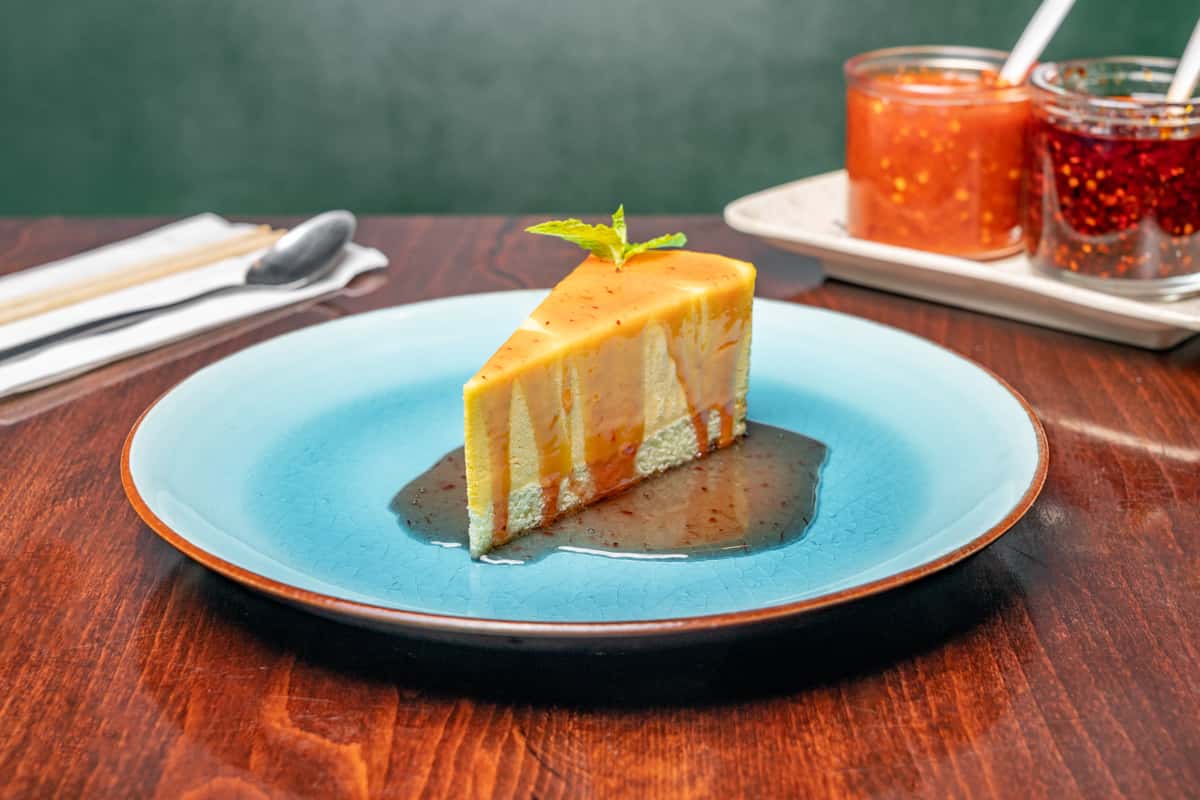 Easy! Mango Cheesecake (No-Bake) - Joy of Eating the World