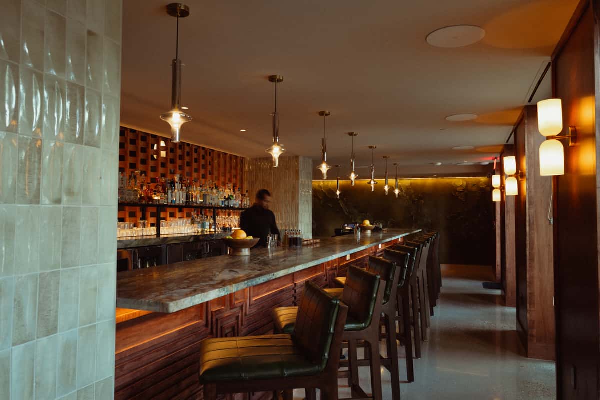 bar