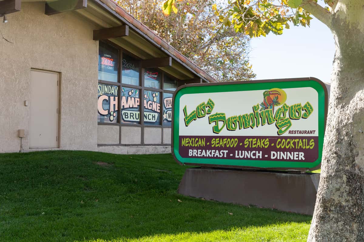 Exterior of Los Domingos