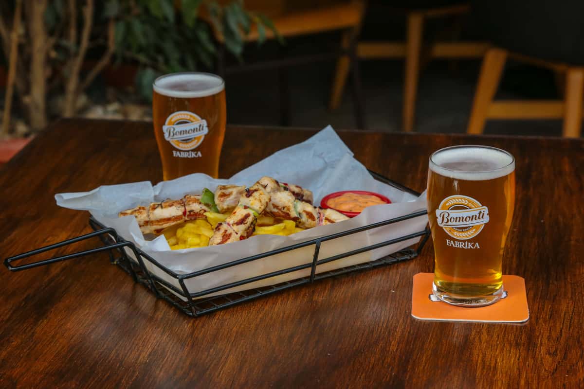pretzel and beer