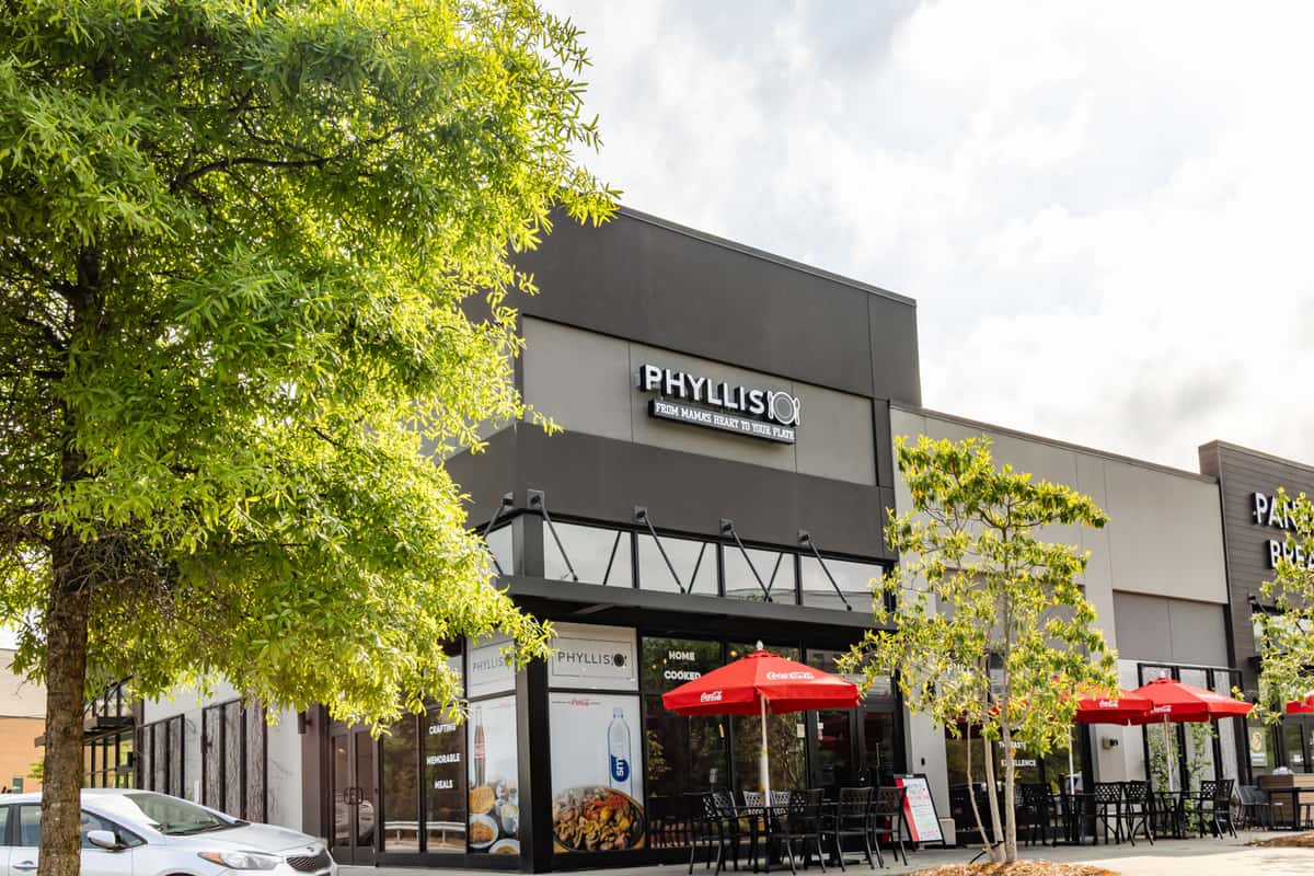 phyllis exterior