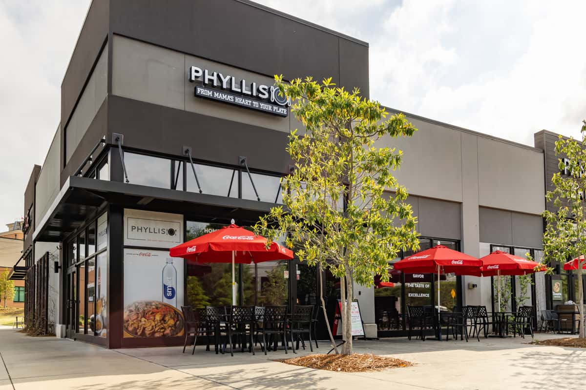 phyllis exterior image