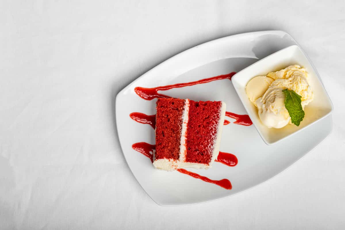 Satisfy your cravings with our signature Red Velvet Cake paired with creamy vanilla bean ice cream. Whether it's a sweet start to your morning or the perfect brunch finale, we're serving the best vibes in Marietta. Visit us today in the heart of Georgia! 🍰✨