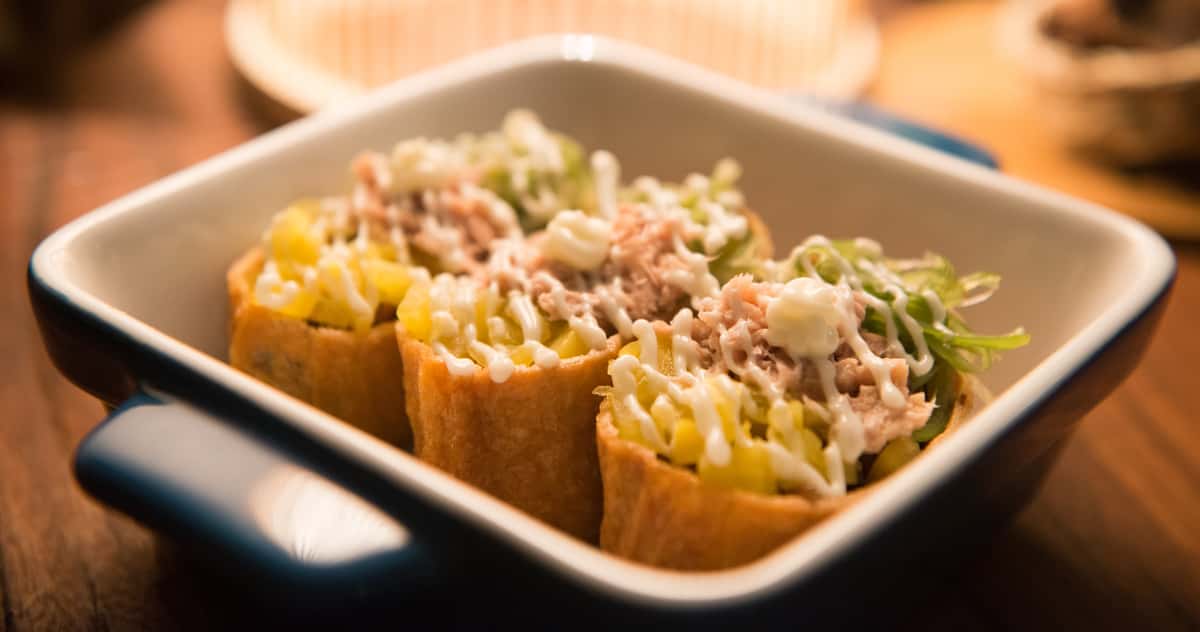Burritos in square bowl