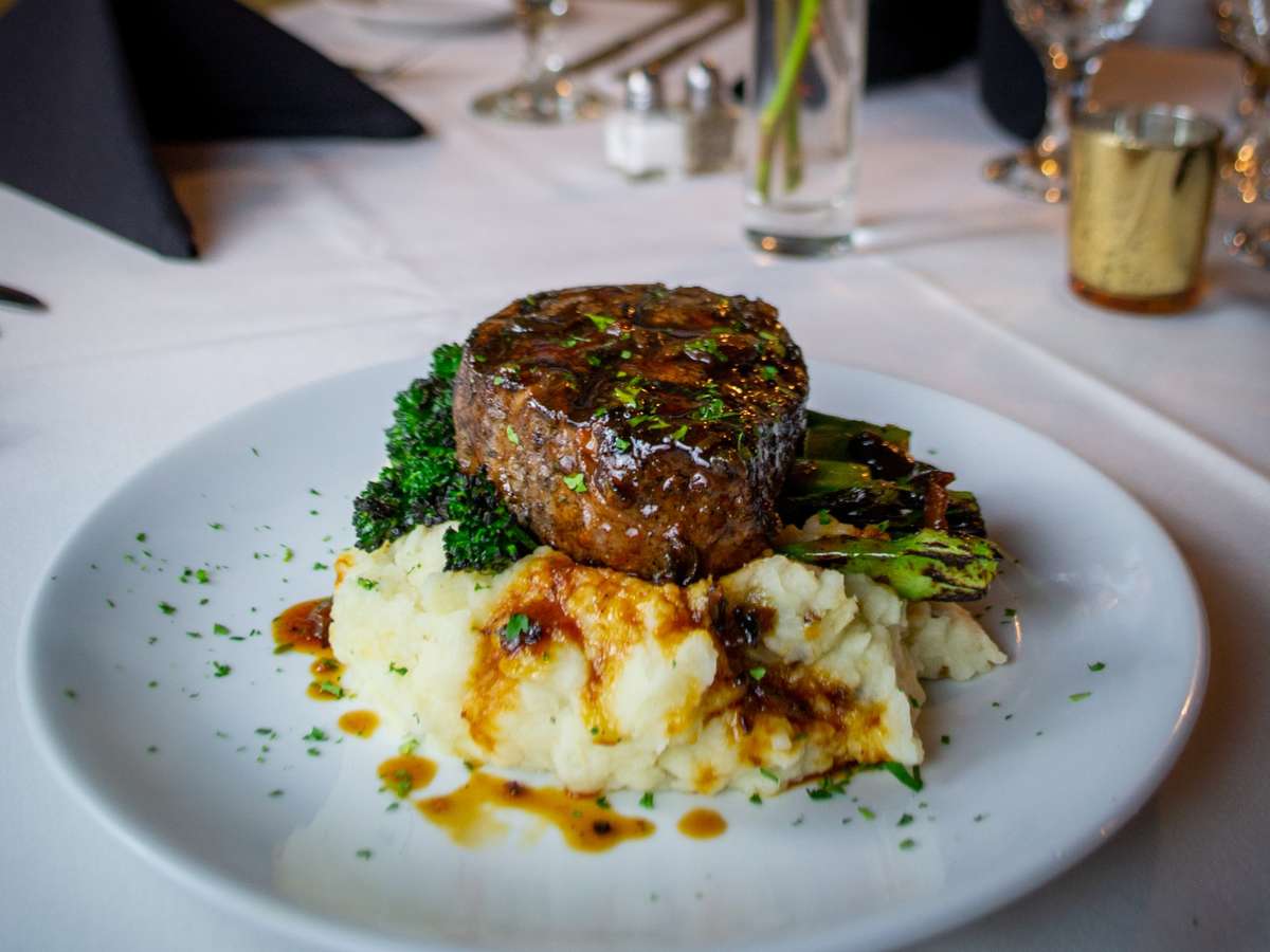 Steak and mashed potato