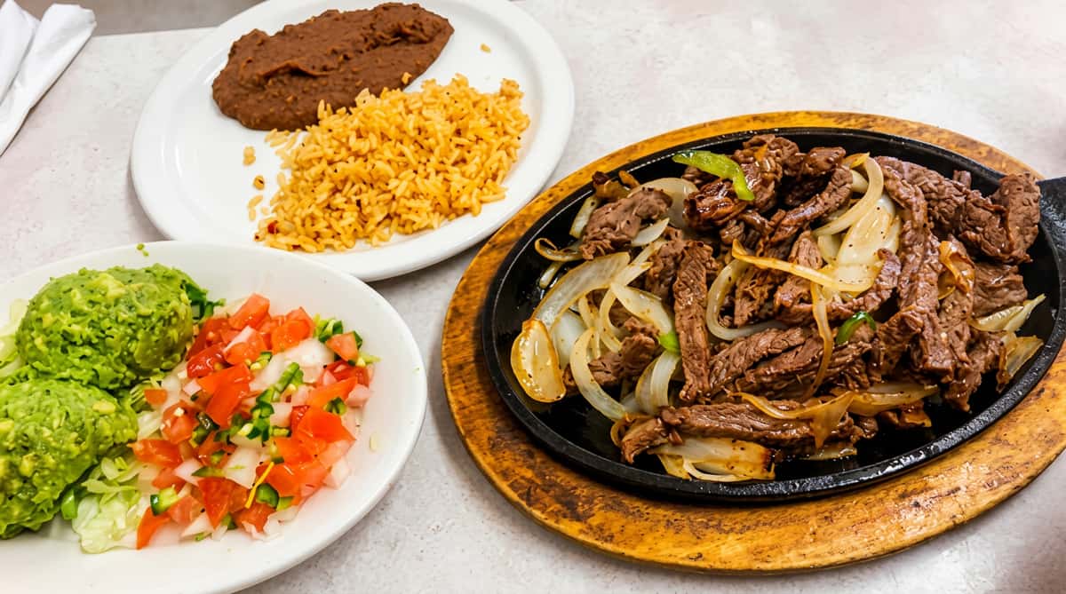 beef fajitas platter