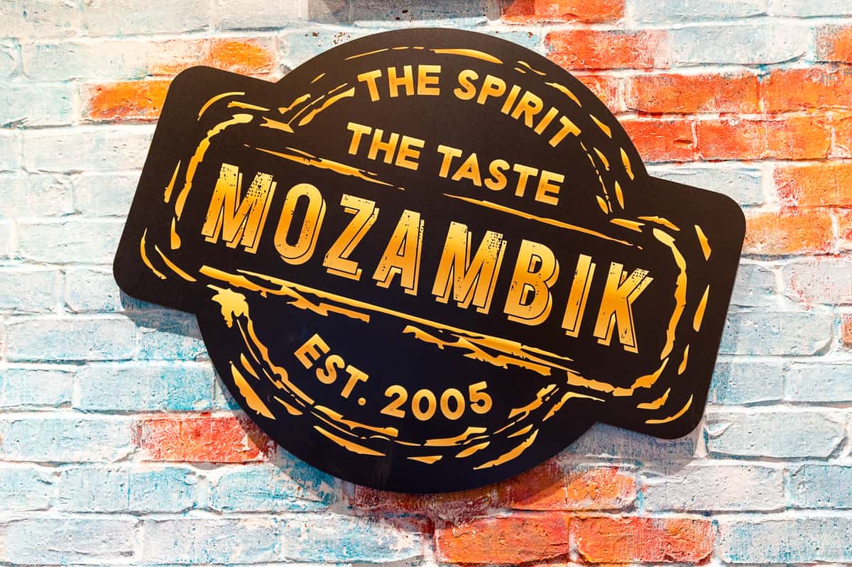 Mozambik Logo