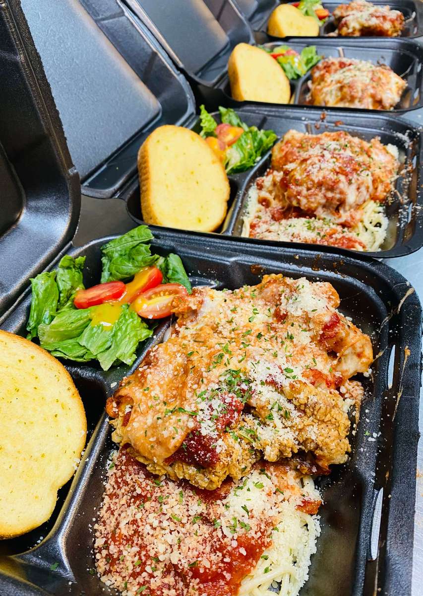 plates of food to go