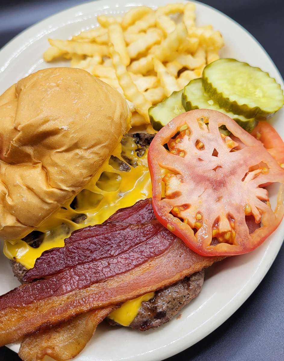 Bacon Cheeseburger & Fries