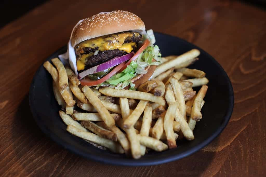 Burger Claim - Burger Joint in Grand Mound, WA