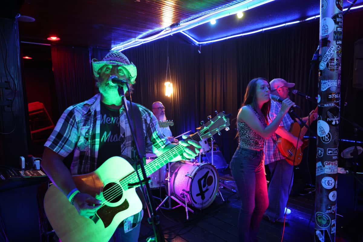 Frankie Hollie & the Noise
