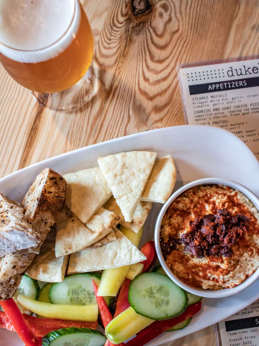 hummus plate