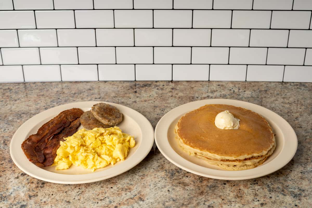 Breakfast, the American Way - Review of Ihop, New York City, NY