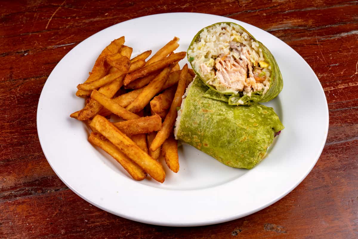 Tuna wrap with fries