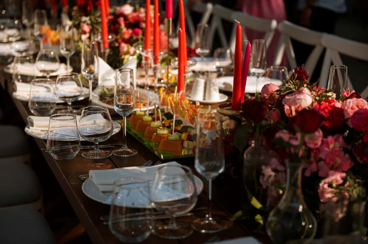 Table arrangement