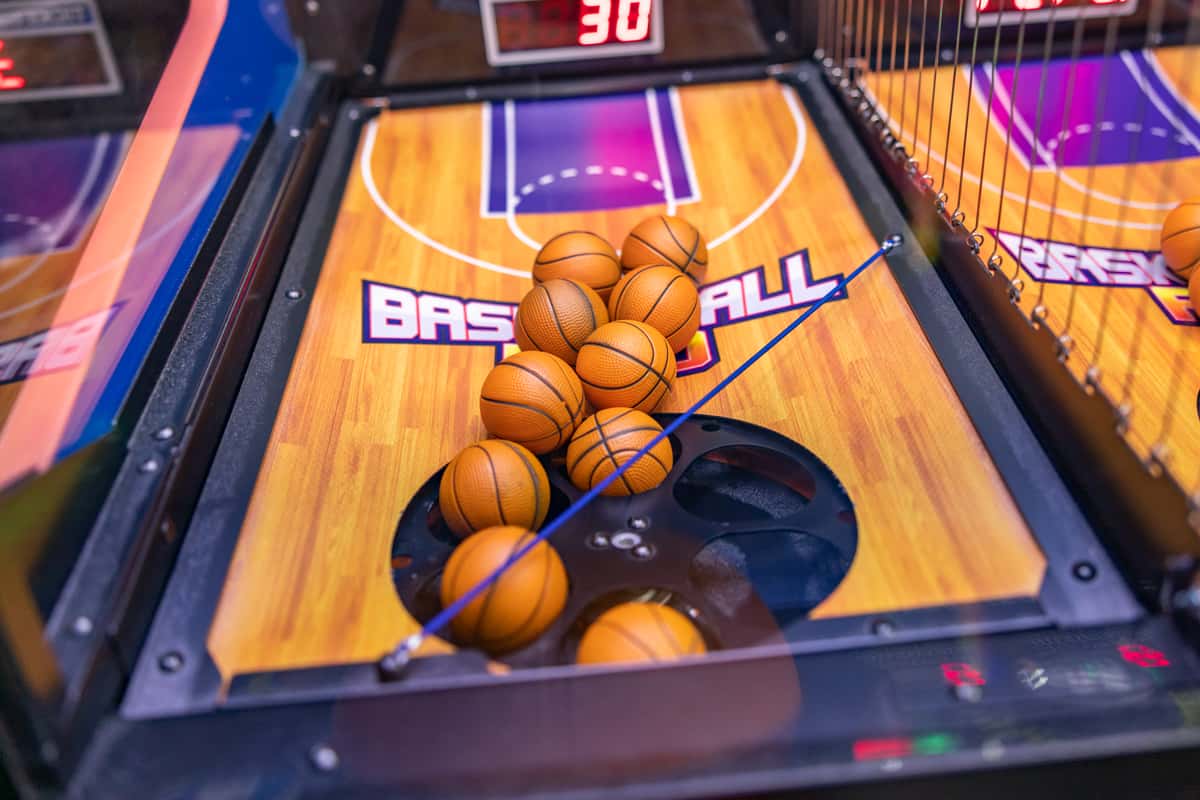 Basketball arcade game