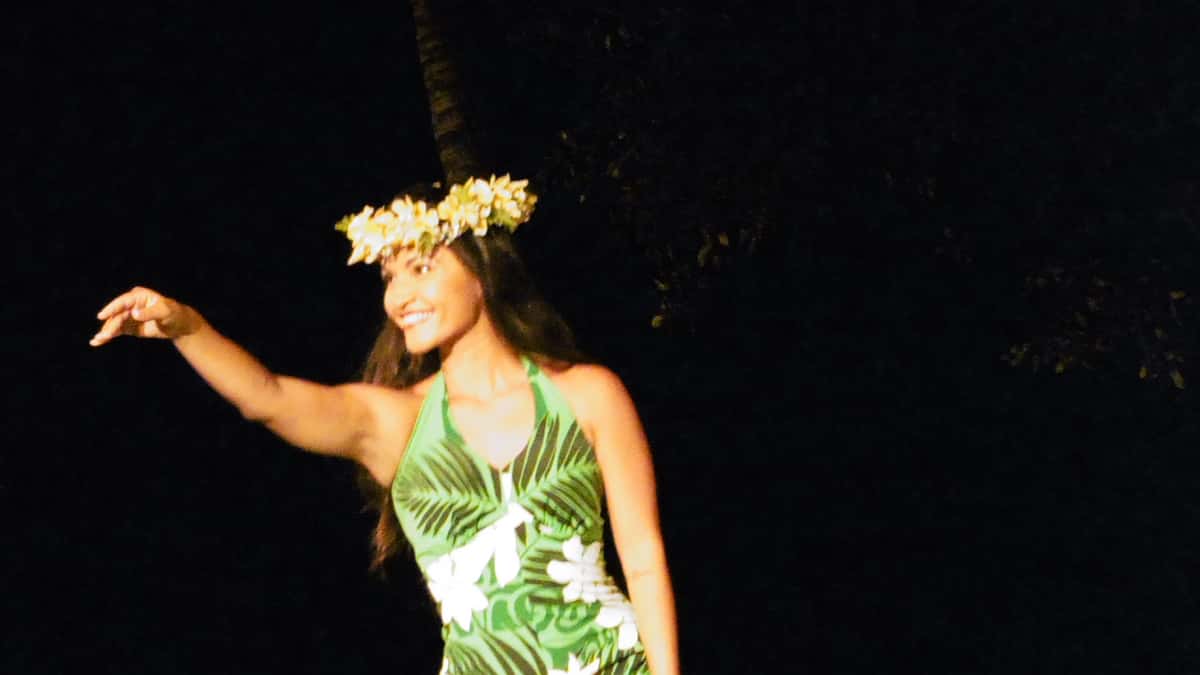 traditional Hawaiian dance