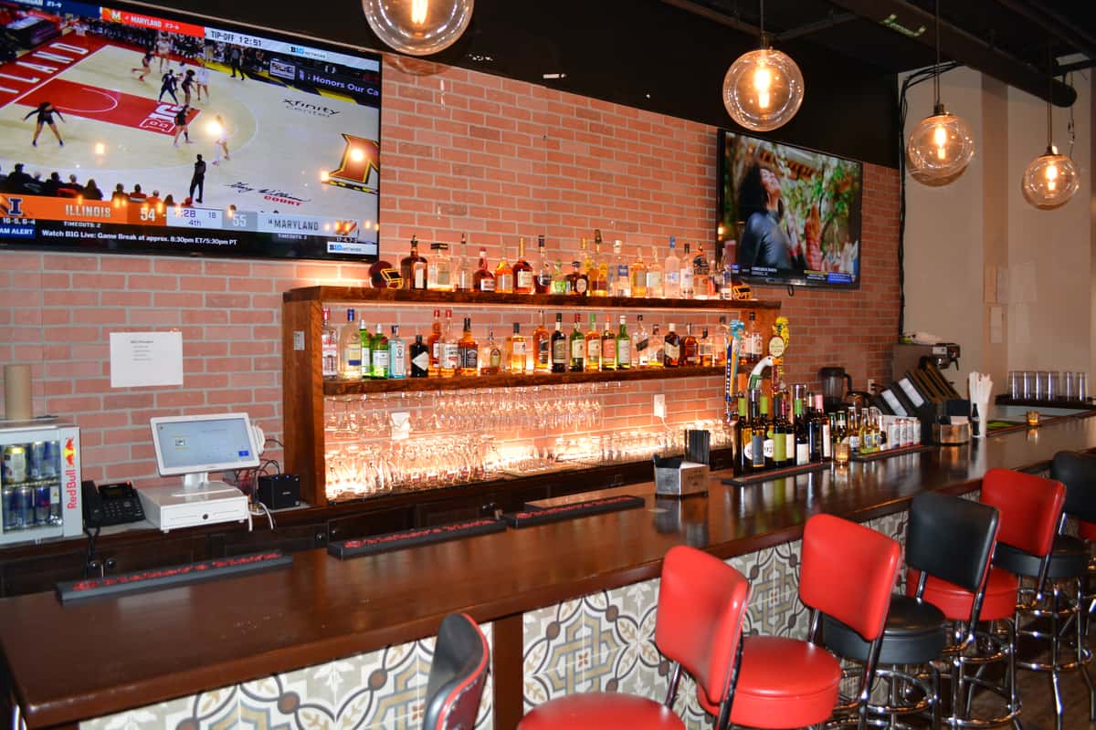 Game Lounge - Flat Screen TV