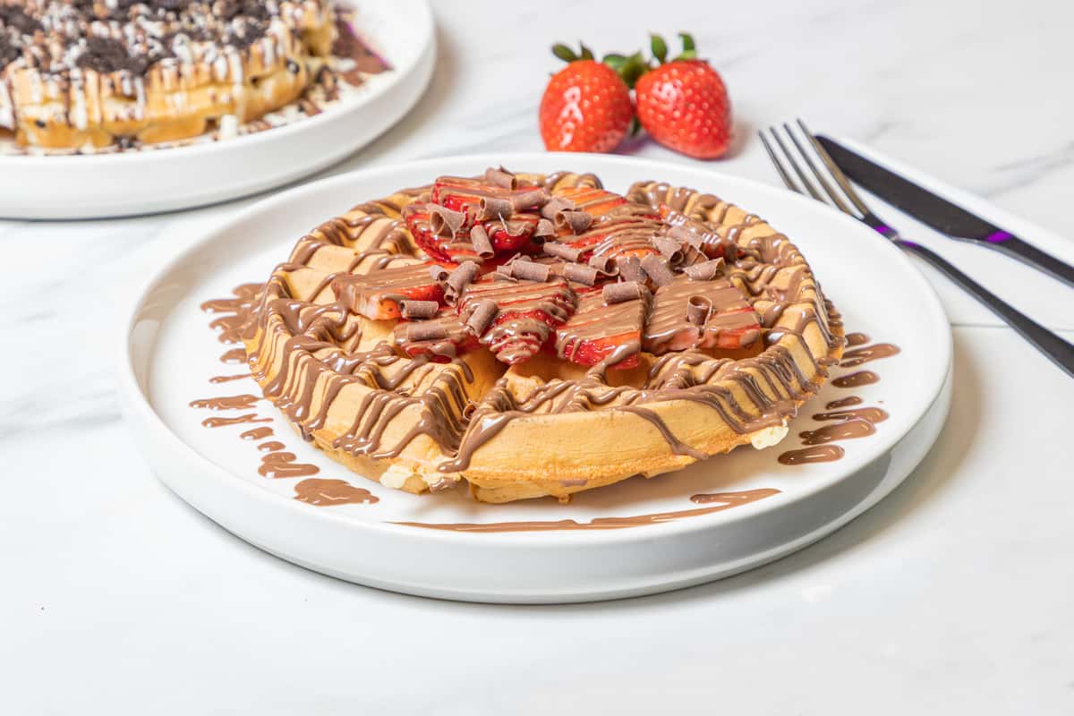 Oreo Dreams Strawberry Action.