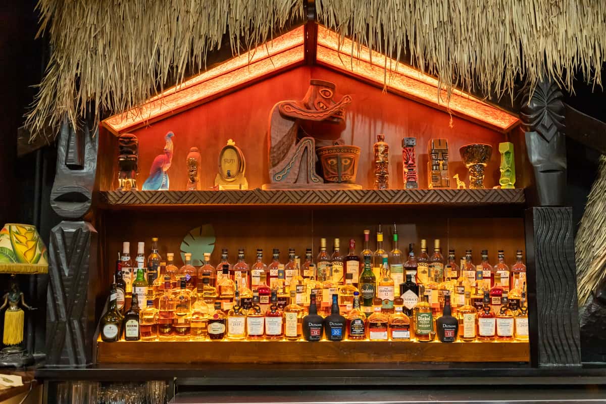 bar