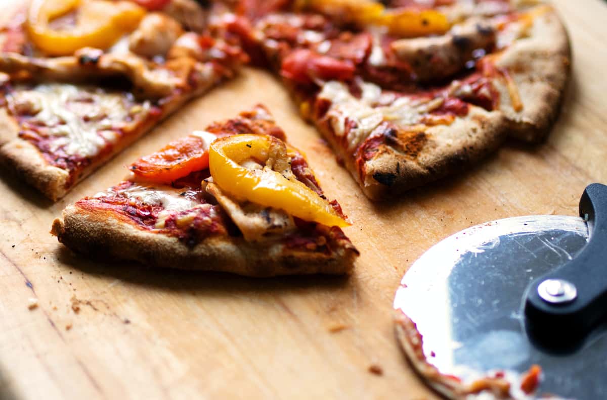 sliced pizza