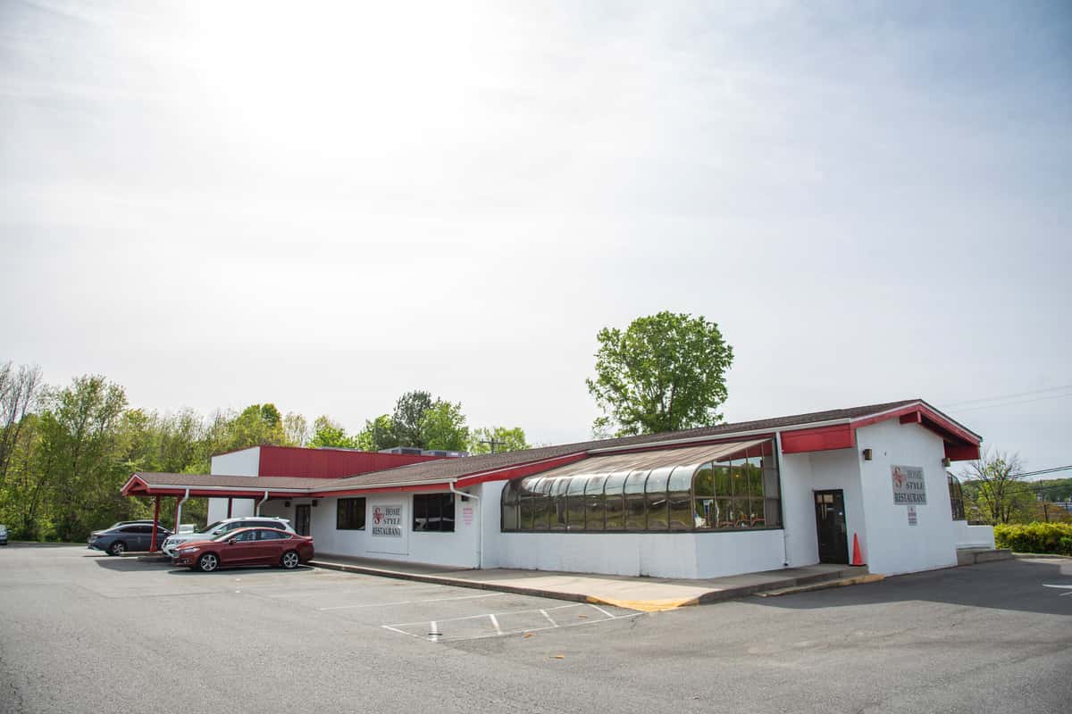 Exterior of Stephanie's Restaurant building