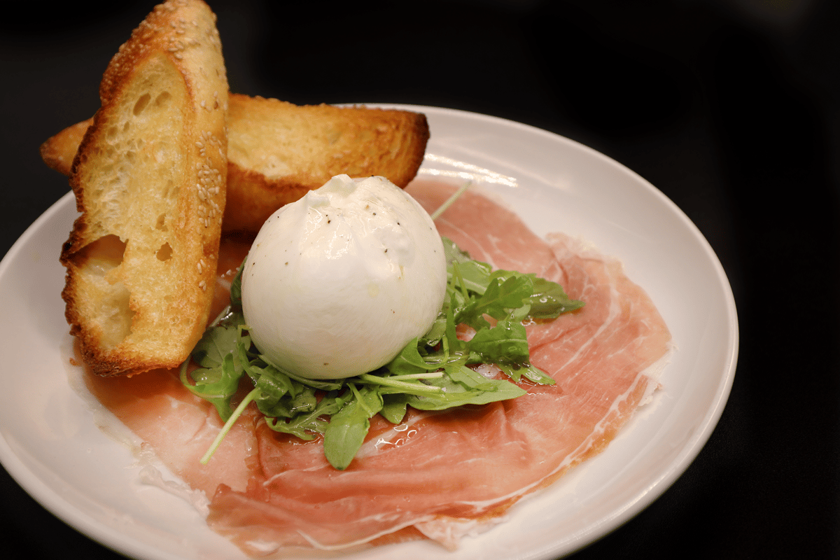 prosciutto crudo e burrata - Picture of La Porta Rossa, Milan - Tripadvisor