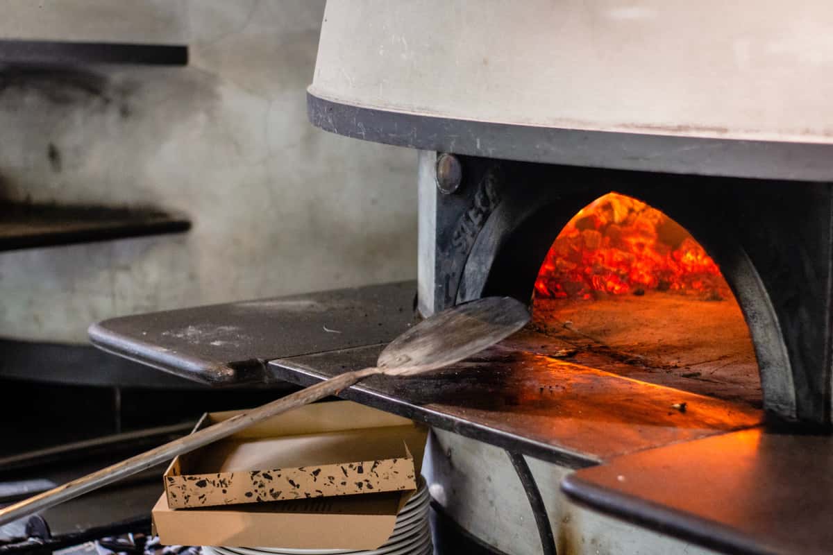 Pizza oven